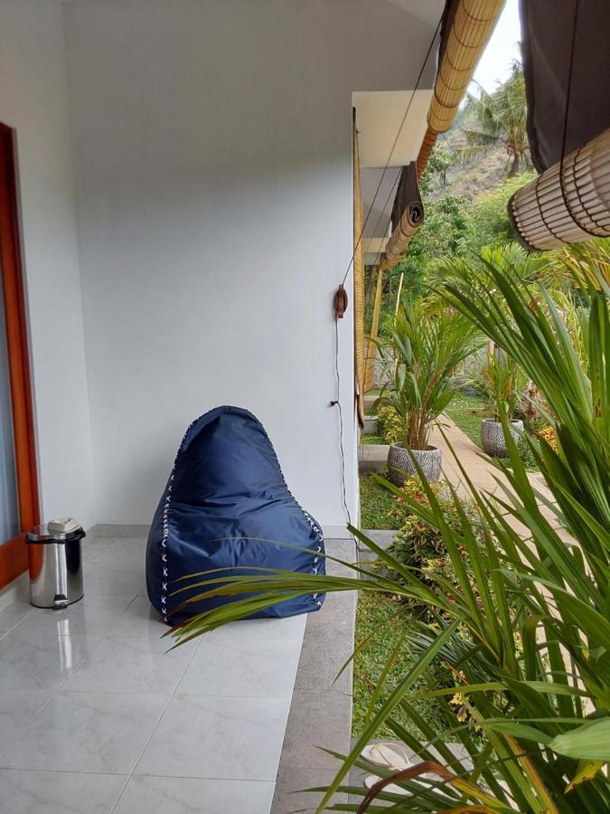 Okaoki Homestay Amed Exterior foto