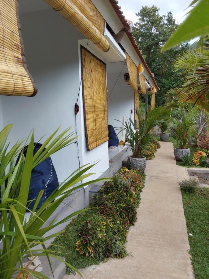 Okaoki Homestay Amed Exterior foto