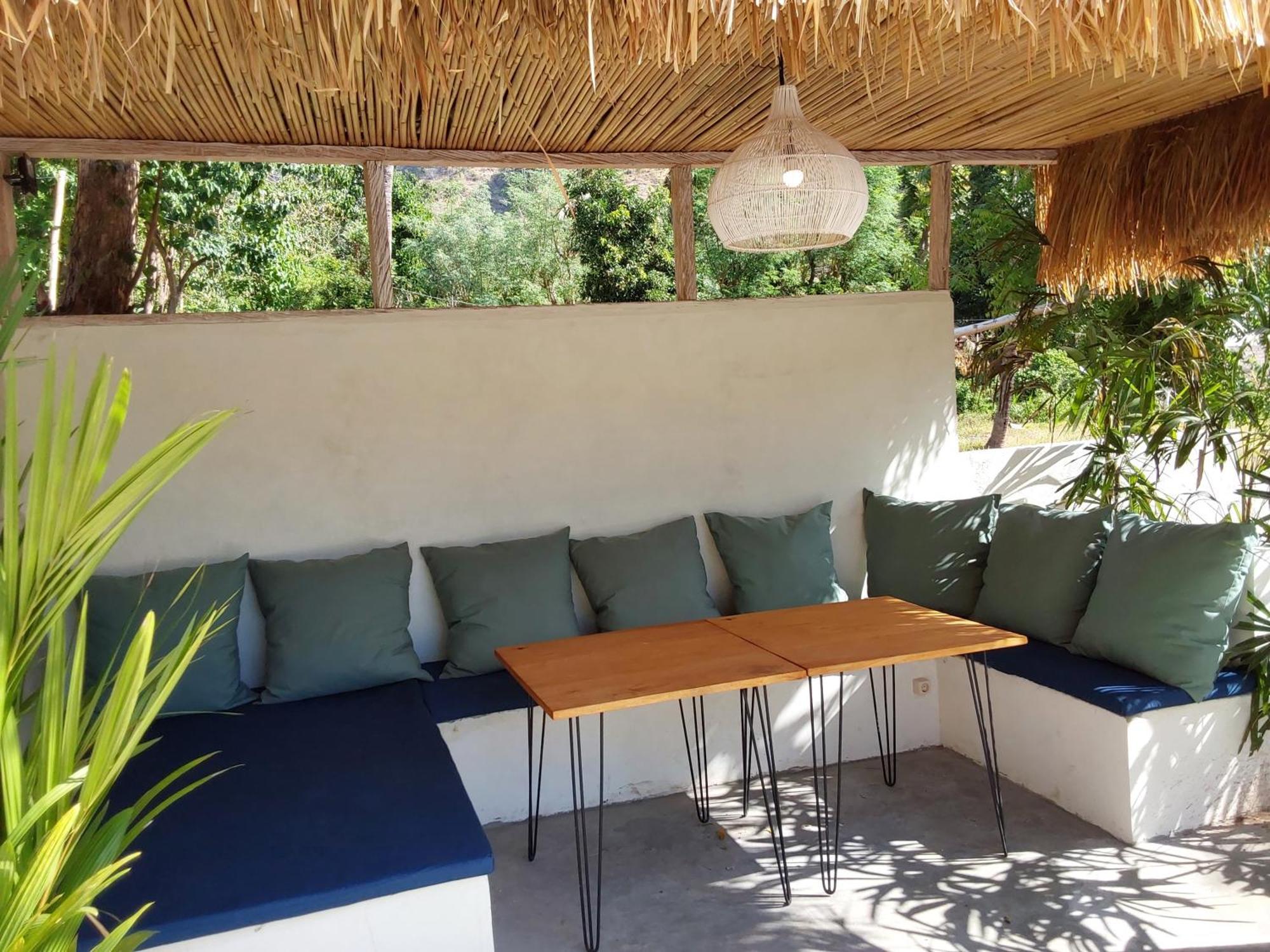 Okaoki Homestay Amed Exterior foto